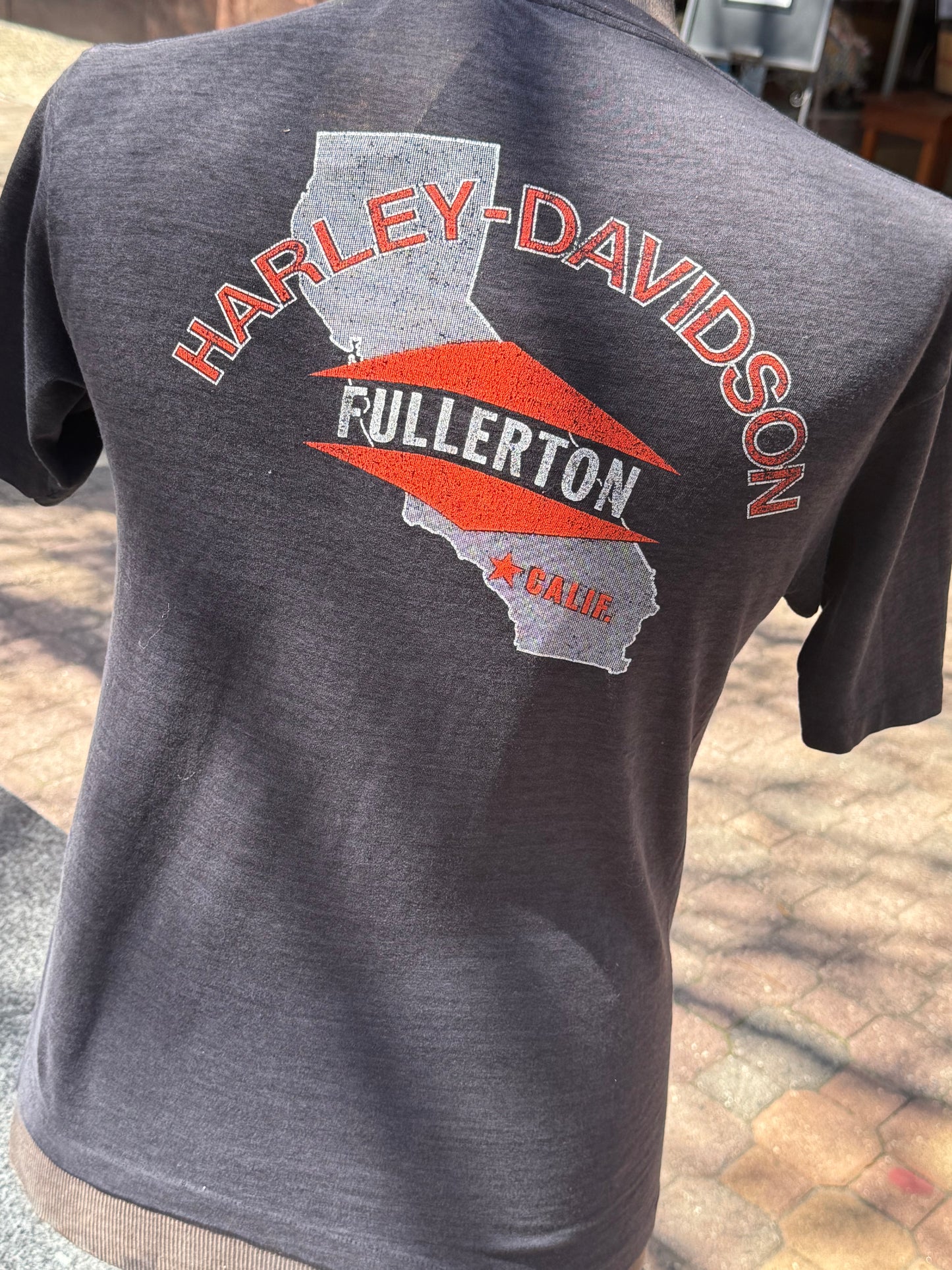 Vintage 1980s Harley-Davidson 3D Emblem T-Shirt – Fullerton, California