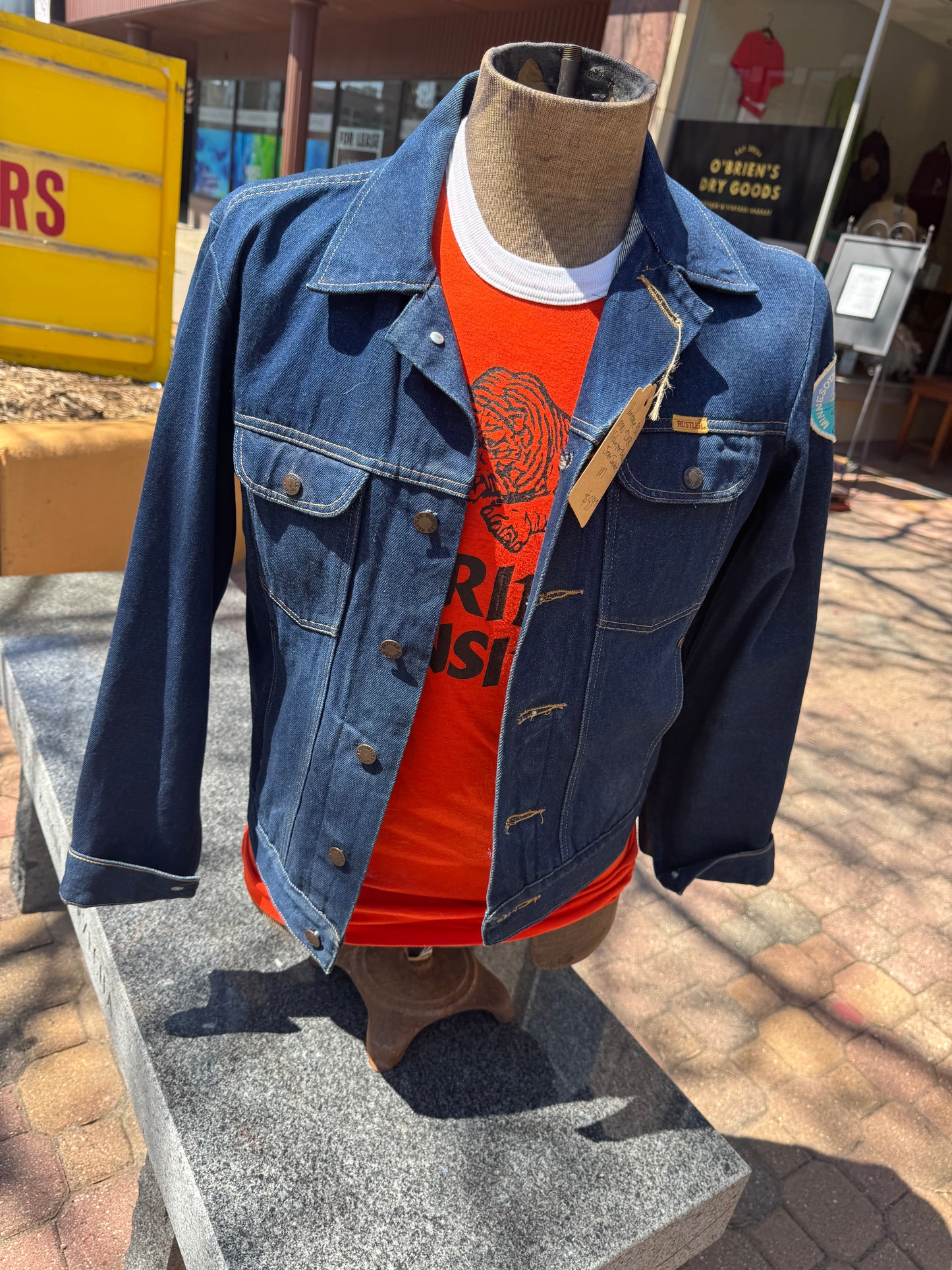 Vintage 1980s Rustler Medium Denim Jacket – Minnesota DNR Non-Game Wildlife Volunteer Patch